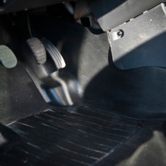 Накладки на ковролин центральные на тоннель пола "АртФорм" для Renault Duster (2011-2015 г.в.) 2 штуки